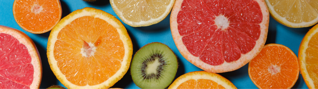 Fruits frais pleins de vitamines importantes.