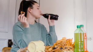 alimentation sucree et lourde imacte les articulations