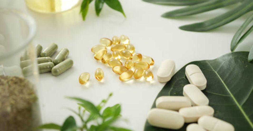 Pourquoi notre corps moderne a besoin de compléments alimentaires : le paradoxe de l’évolution​